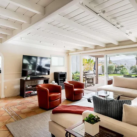 Villa Movie Colony Oasis - Peaceful Walk To Downtown